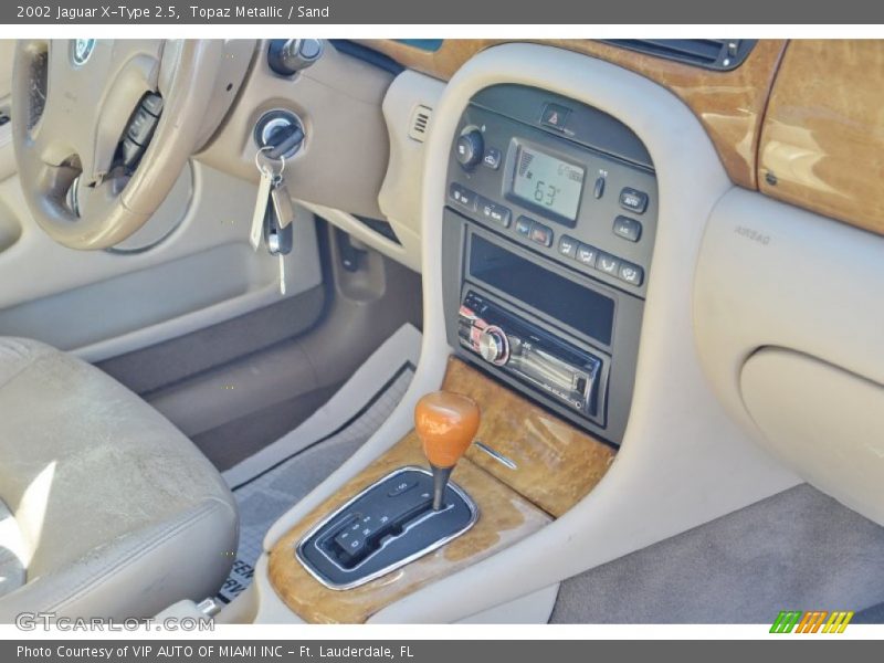 Topaz Metallic / Sand 2002 Jaguar X-Type 2.5