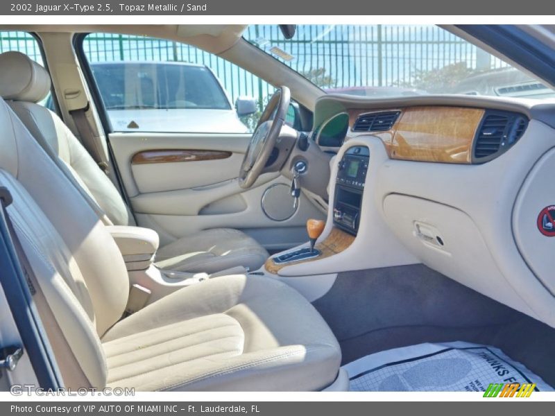 Topaz Metallic / Sand 2002 Jaguar X-Type 2.5