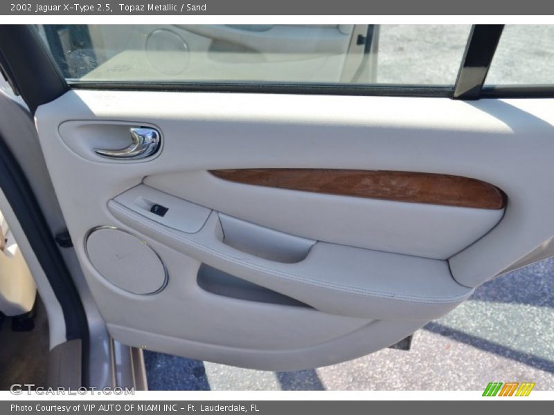 Topaz Metallic / Sand 2002 Jaguar X-Type 2.5