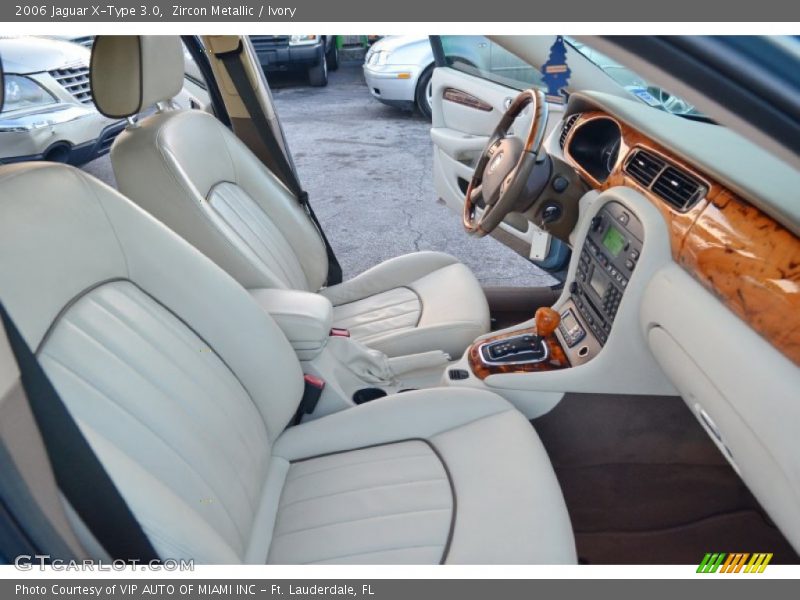Zircon Metallic / Ivory 2006 Jaguar X-Type 3.0