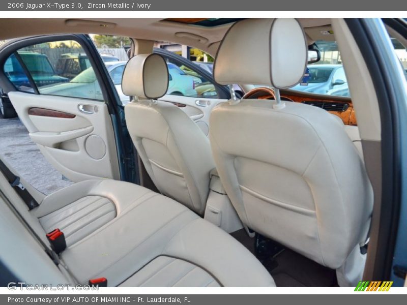 Zircon Metallic / Ivory 2006 Jaguar X-Type 3.0