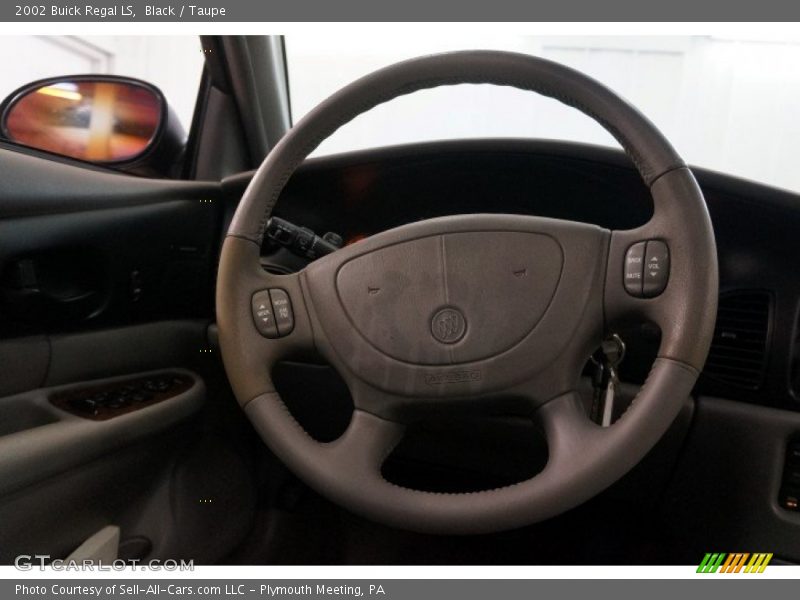 Black / Taupe 2002 Buick Regal LS