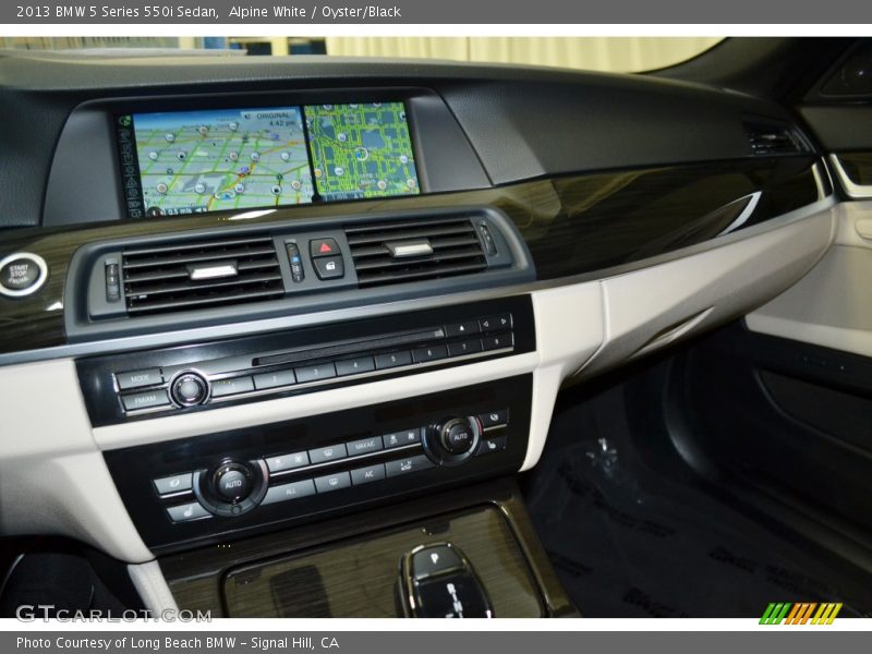Alpine White / Oyster/Black 2013 BMW 5 Series 550i Sedan