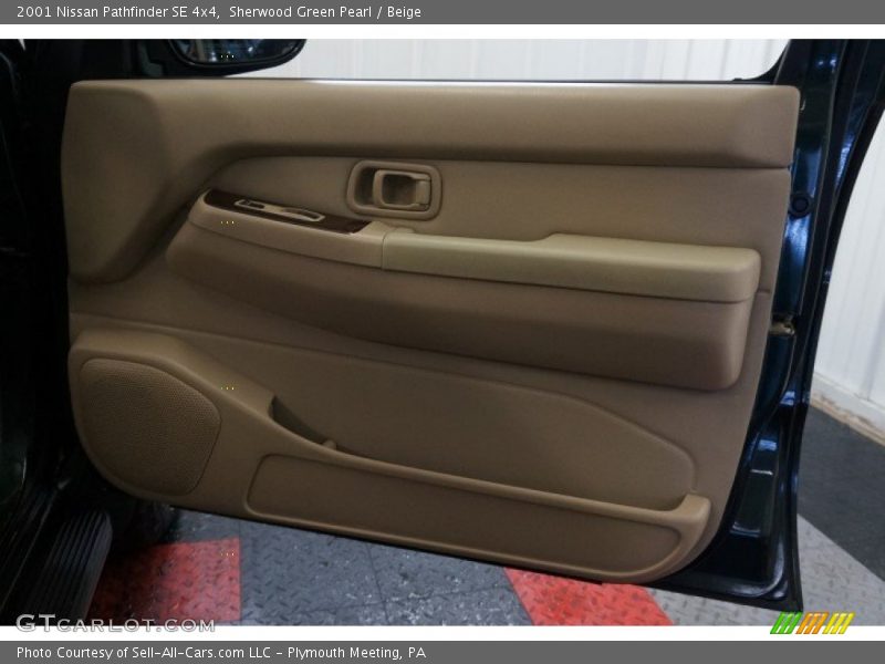 Sherwood Green Pearl / Beige 2001 Nissan Pathfinder SE 4x4