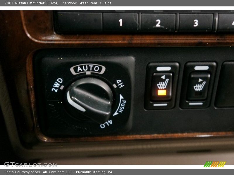 Sherwood Green Pearl / Beige 2001 Nissan Pathfinder SE 4x4