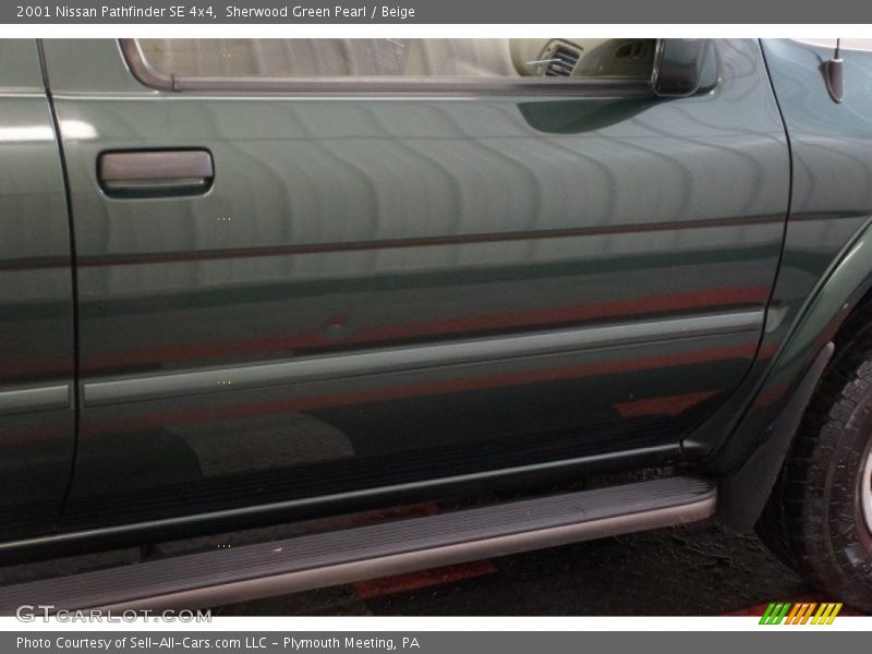 Sherwood Green Pearl / Beige 2001 Nissan Pathfinder SE 4x4