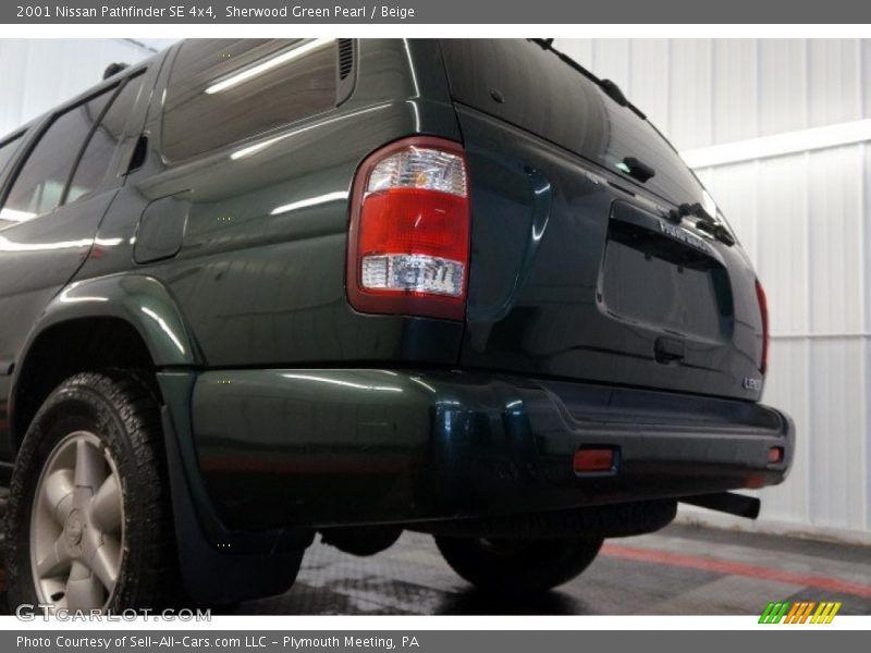 Sherwood Green Pearl / Beige 2001 Nissan Pathfinder SE 4x4