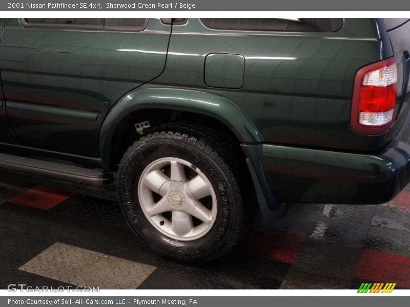 Sherwood Green Pearl / Beige 2001 Nissan Pathfinder SE 4x4