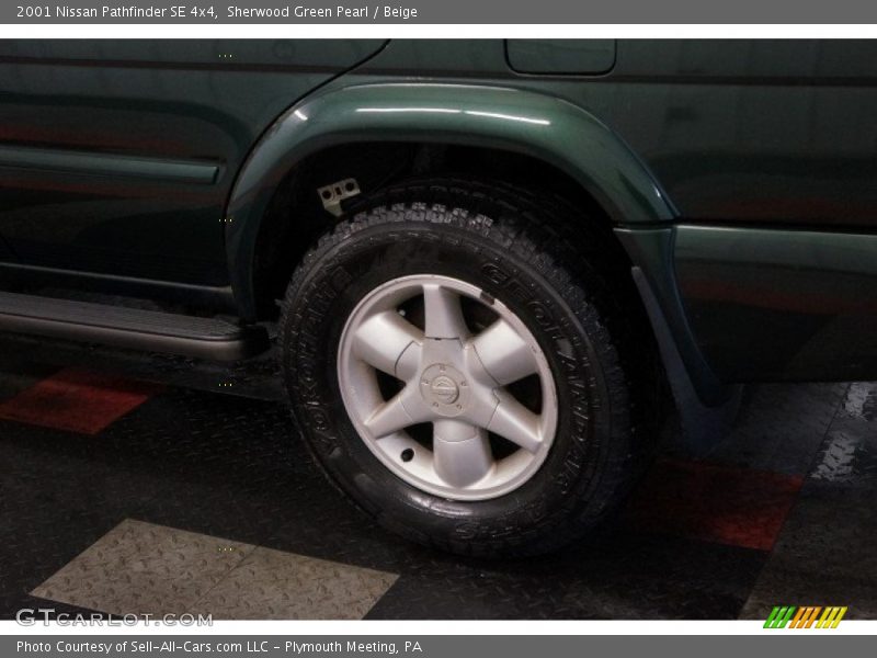 Sherwood Green Pearl / Beige 2001 Nissan Pathfinder SE 4x4