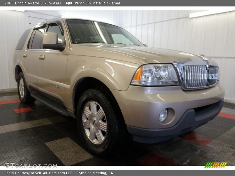 Light French Silk Metallic / Camel 2005 Lincoln Aviator Luxury AWD