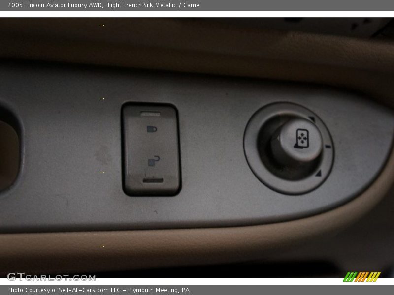 Light French Silk Metallic / Camel 2005 Lincoln Aviator Luxury AWD