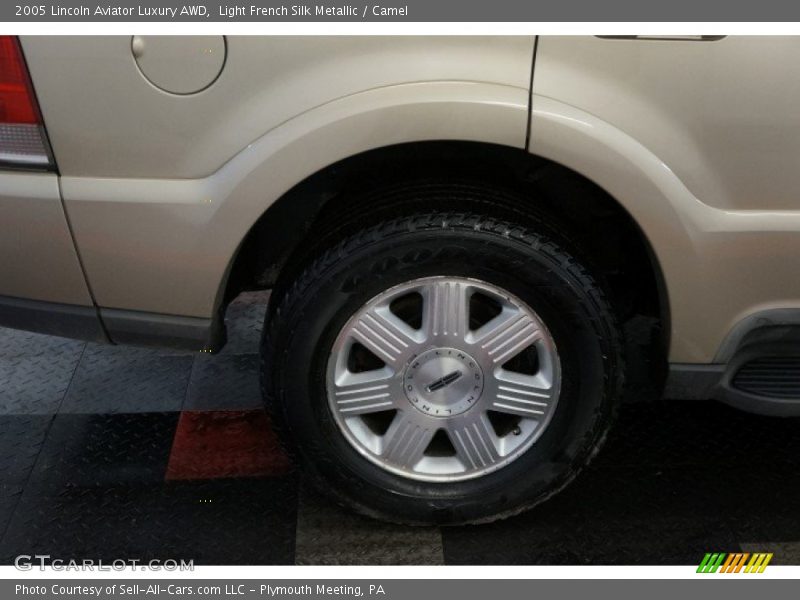 Light French Silk Metallic / Camel 2005 Lincoln Aviator Luxury AWD
