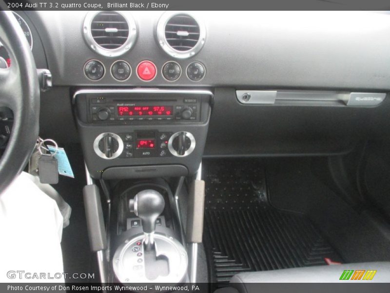 Brilliant Black / Ebony 2004 Audi TT 3.2 quattro Coupe