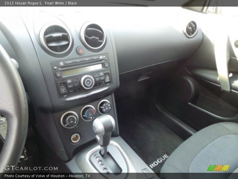 Pearl White / Black 2013 Nissan Rogue S