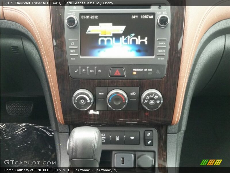 Black Granite Metallic / Ebony 2015 Chevrolet Traverse LT AWD