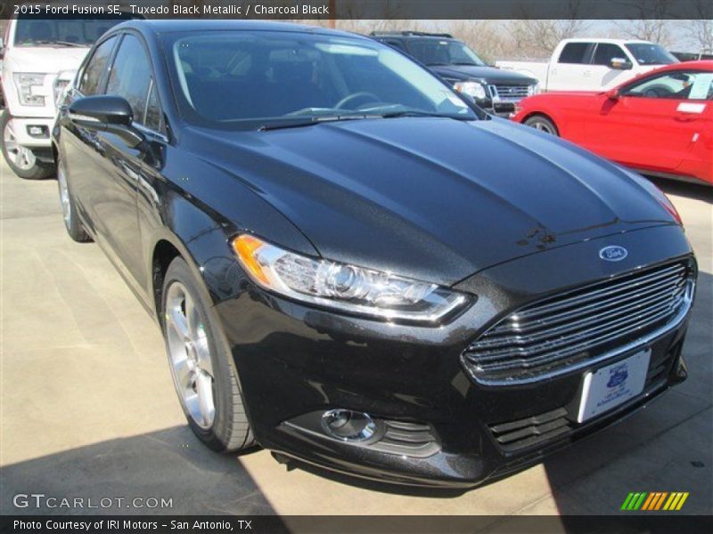 Tuxedo Black Metallic / Charcoal Black 2015 Ford Fusion SE