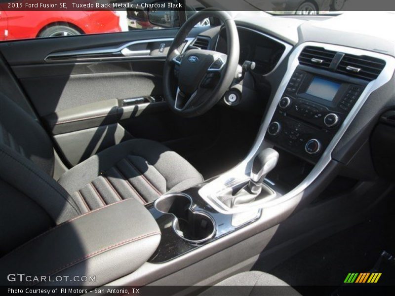 Tuxedo Black Metallic / Charcoal Black 2015 Ford Fusion SE