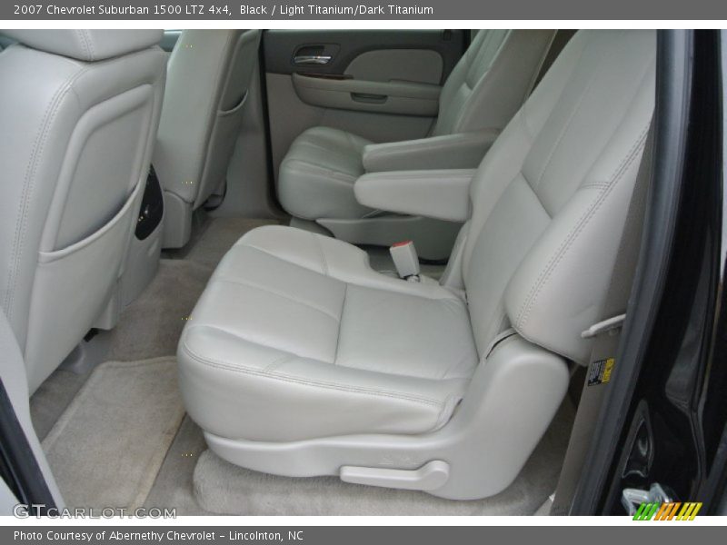 Black / Light Titanium/Dark Titanium 2007 Chevrolet Suburban 1500 LTZ 4x4