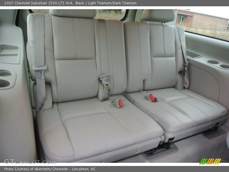 Black / Light Titanium/Dark Titanium 2007 Chevrolet Suburban 1500 LTZ 4x4
