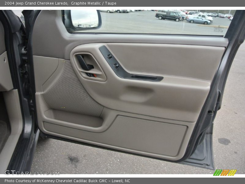 Door Panel of 2004 Grand Cherokee Laredo