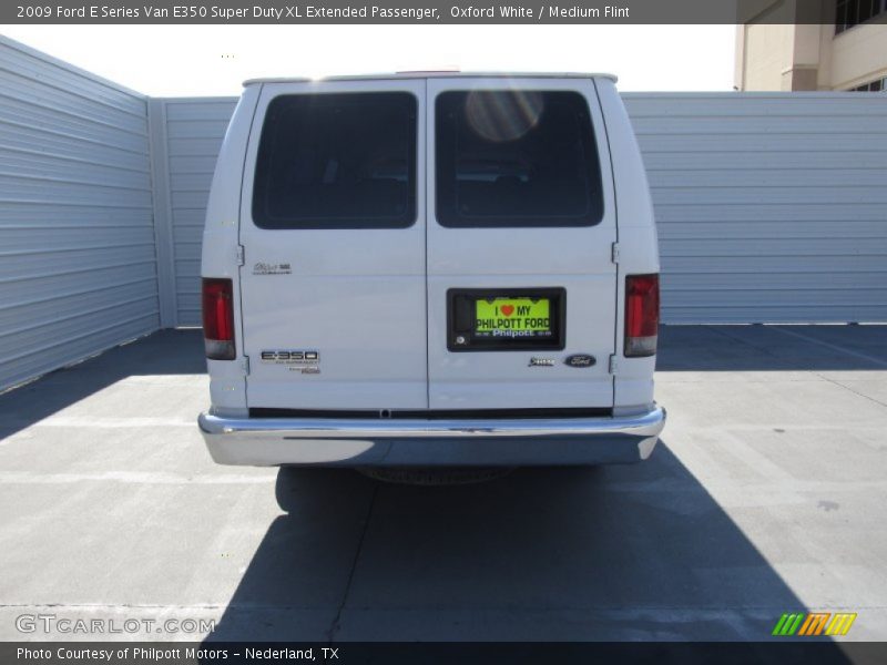 Oxford White / Medium Flint 2009 Ford E Series Van E350 Super Duty XL Extended Passenger