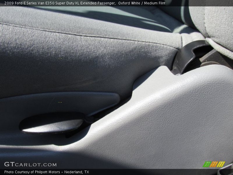 Oxford White / Medium Flint 2009 Ford E Series Van E350 Super Duty XL Extended Passenger