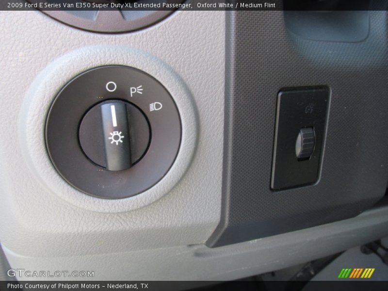 Oxford White / Medium Flint 2009 Ford E Series Van E350 Super Duty XL Extended Passenger