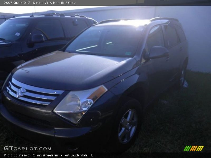 Meteor Grey Metallic / Grey 2007 Suzuki XL7