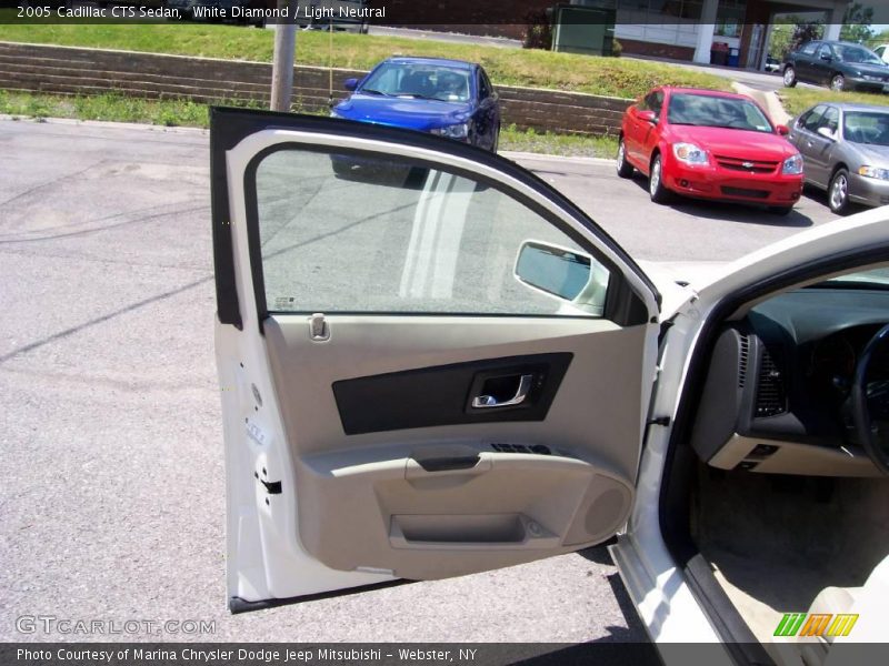 White Diamond / Light Neutral 2005 Cadillac CTS Sedan