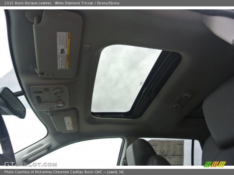 White Diamond Tricoat / Ebony/Ebony 2015 Buick Enclave Leather