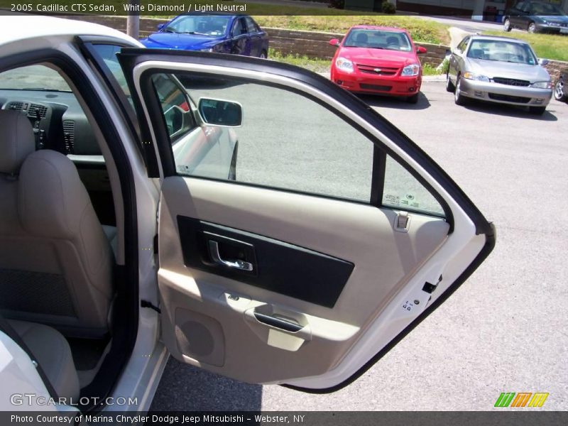 White Diamond / Light Neutral 2005 Cadillac CTS Sedan