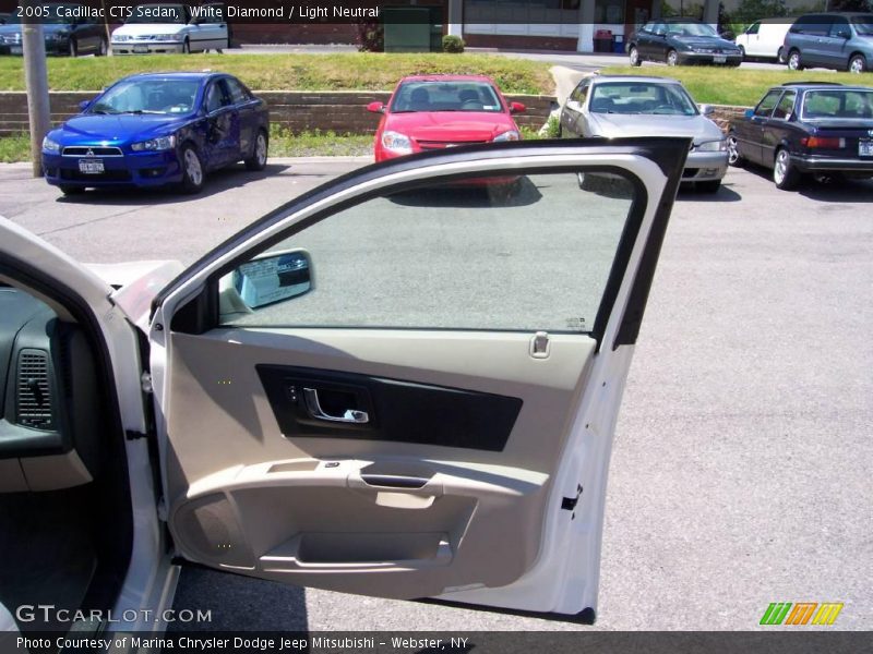 White Diamond / Light Neutral 2005 Cadillac CTS Sedan