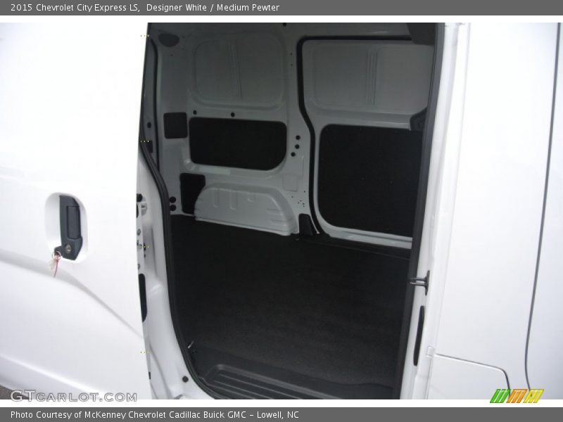 Designer White / Medium Pewter 2015 Chevrolet City Express LS