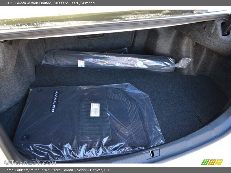 Blizzard Pearl / Almond 2015 Toyota Avalon Limited