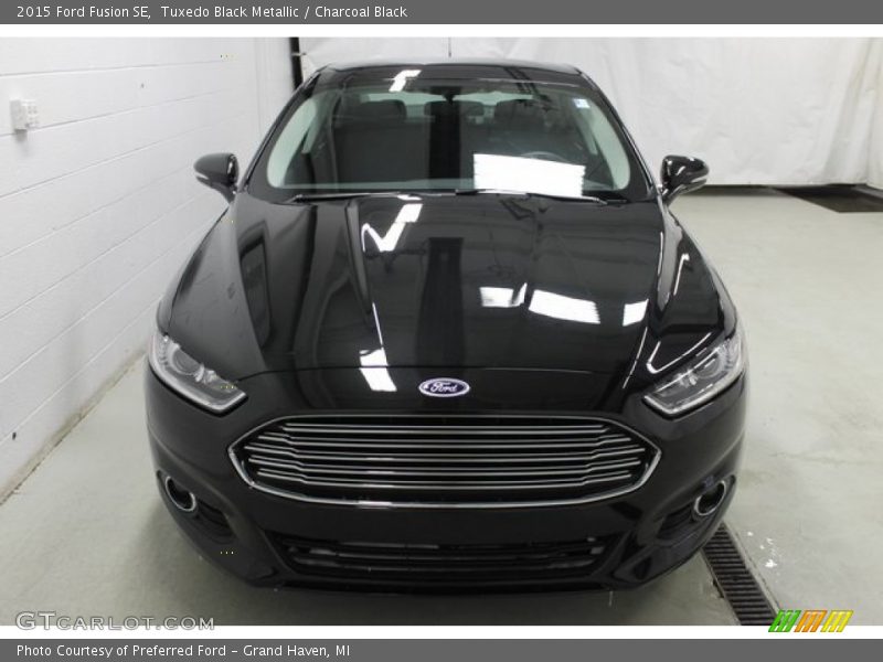 Tuxedo Black Metallic / Charcoal Black 2015 Ford Fusion SE