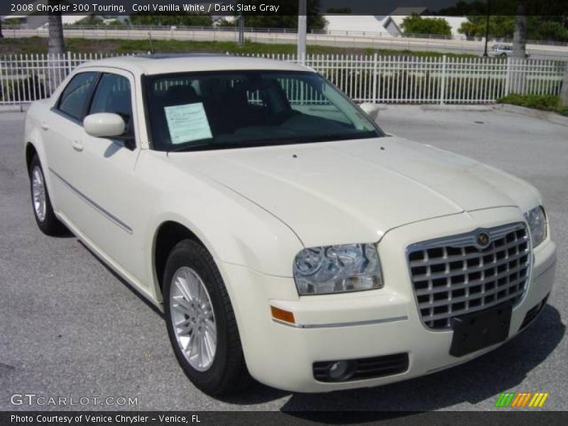 Cool Vanilla White / Dark Slate Gray 2008 Chrysler 300 Touring