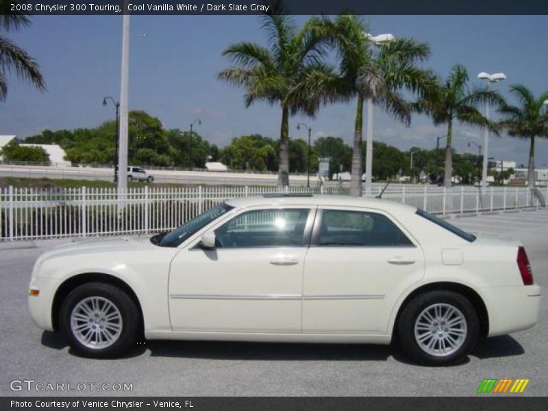 Cool Vanilla White / Dark Slate Gray 2008 Chrysler 300 Touring