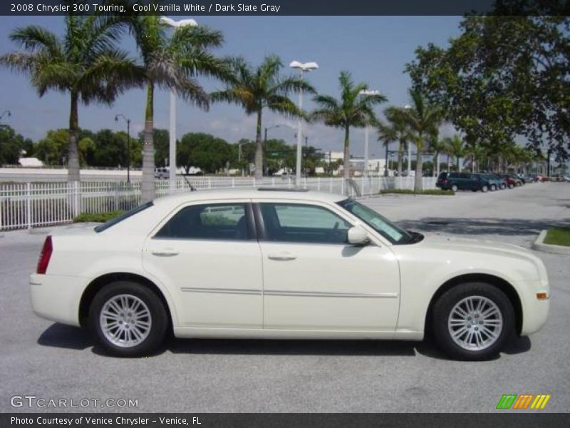 Cool Vanilla White / Dark Slate Gray 2008 Chrysler 300 Touring