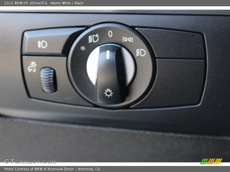 Alpine White / Black 2012 BMW X5 xDrive35d