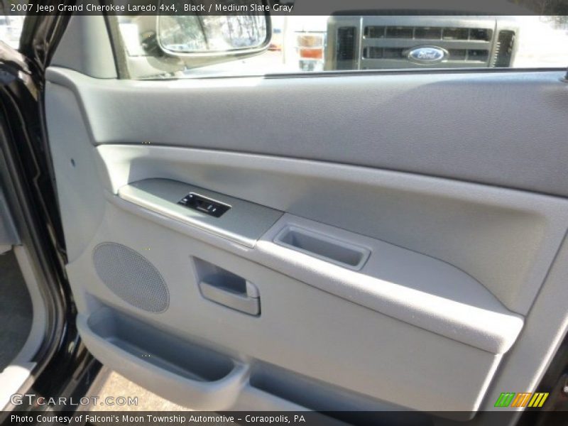 Black / Medium Slate Gray 2007 Jeep Grand Cherokee Laredo 4x4