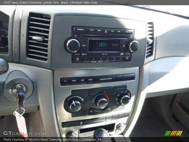 Black / Medium Slate Gray 2007 Jeep Grand Cherokee Laredo 4x4