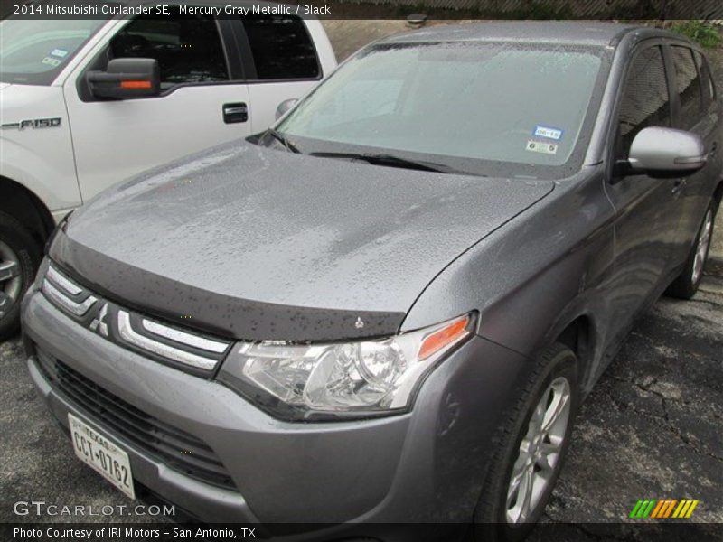 Mercury Gray Metallic / Black 2014 Mitsubishi Outlander SE