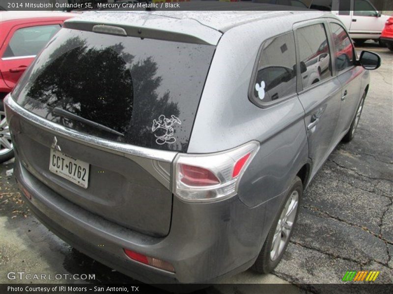 Mercury Gray Metallic / Black 2014 Mitsubishi Outlander SE