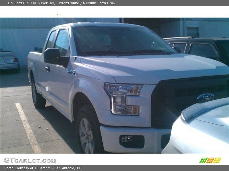 Oxford White / Medium Earth Gray 2015 Ford F150 XL SuperCab