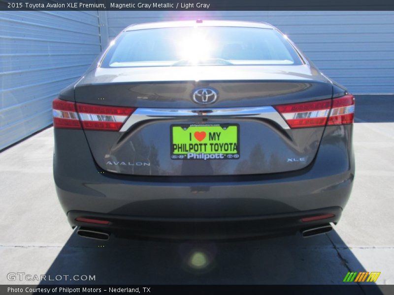 Magnetic Gray Metallic / Light Gray 2015 Toyota Avalon XLE Premium