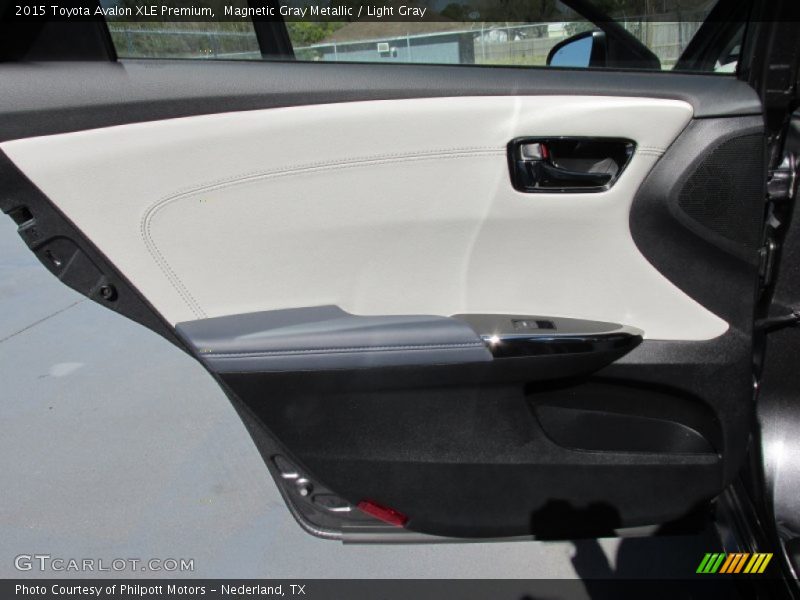 Magnetic Gray Metallic / Light Gray 2015 Toyota Avalon XLE Premium