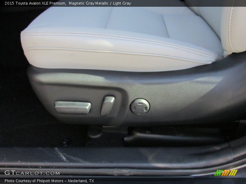 Magnetic Gray Metallic / Light Gray 2015 Toyota Avalon XLE Premium