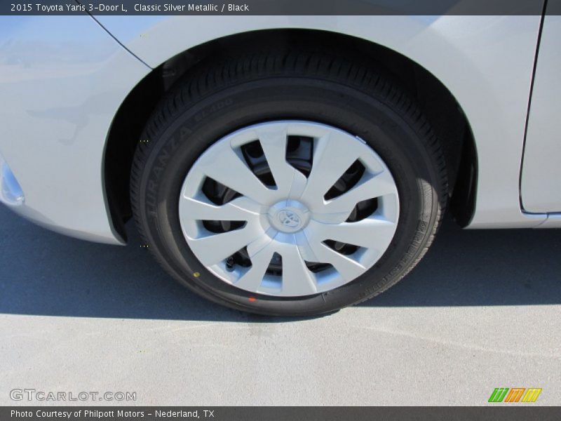 Classic Silver Metallic / Black 2015 Toyota Yaris 3-Door L