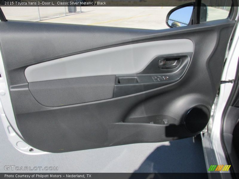 Classic Silver Metallic / Black 2015 Toyota Yaris 3-Door L