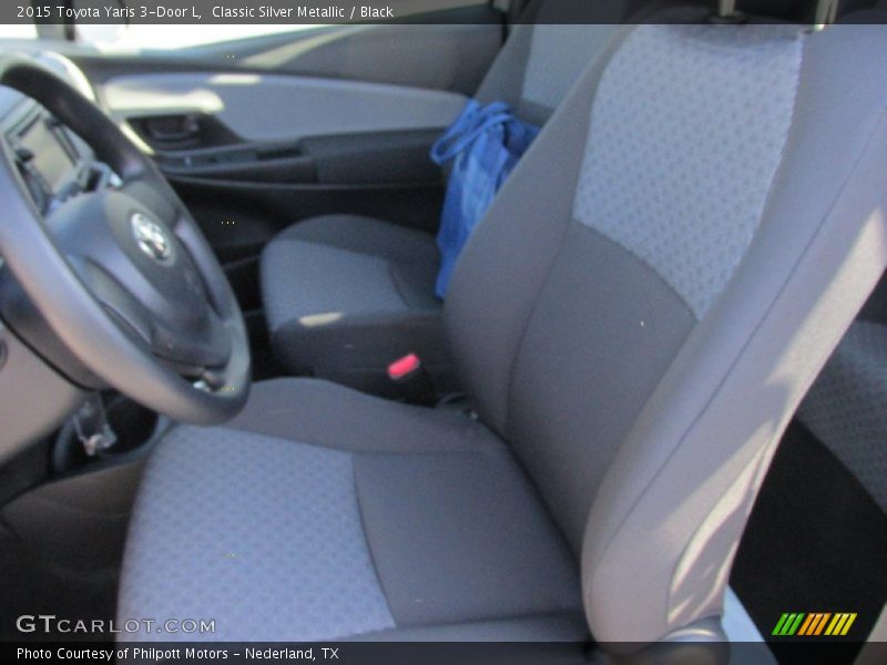 Classic Silver Metallic / Black 2015 Toyota Yaris 3-Door L